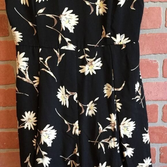 ASTR The Label Women's Romper Sleeveless Floral Black Size M shorts one piece - Picture 7 of 9
